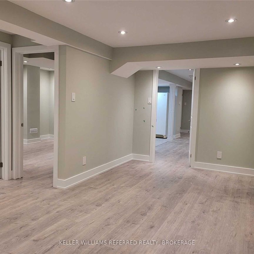 For Lease - 920 Stonehaven Avenue, Newmarket, Ontario - Photo 1