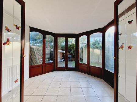 4 bedroom terraced house to rent - Photo 2