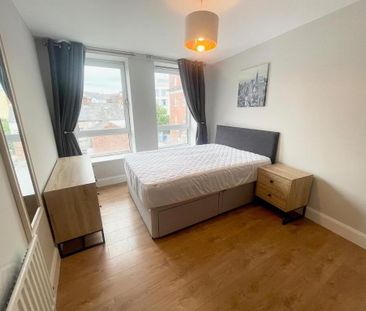 2.7 Apt D Whitehall Square, 181 Sandy Row, Belfast, BT12 5EU - Photo 6