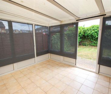2 bedroom end of terrace house to rent - Photo 3