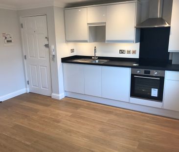 1 Bed Flat to Let Maidenhead – Parking Space, Garden and Secure Bik... - Photo 4