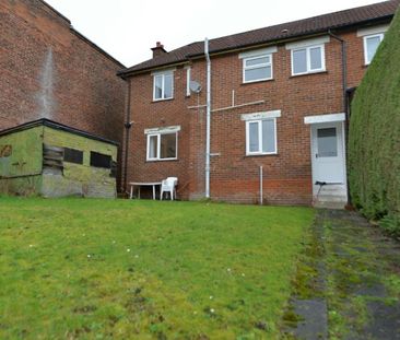 End of terrace house to rent on - Photo 2