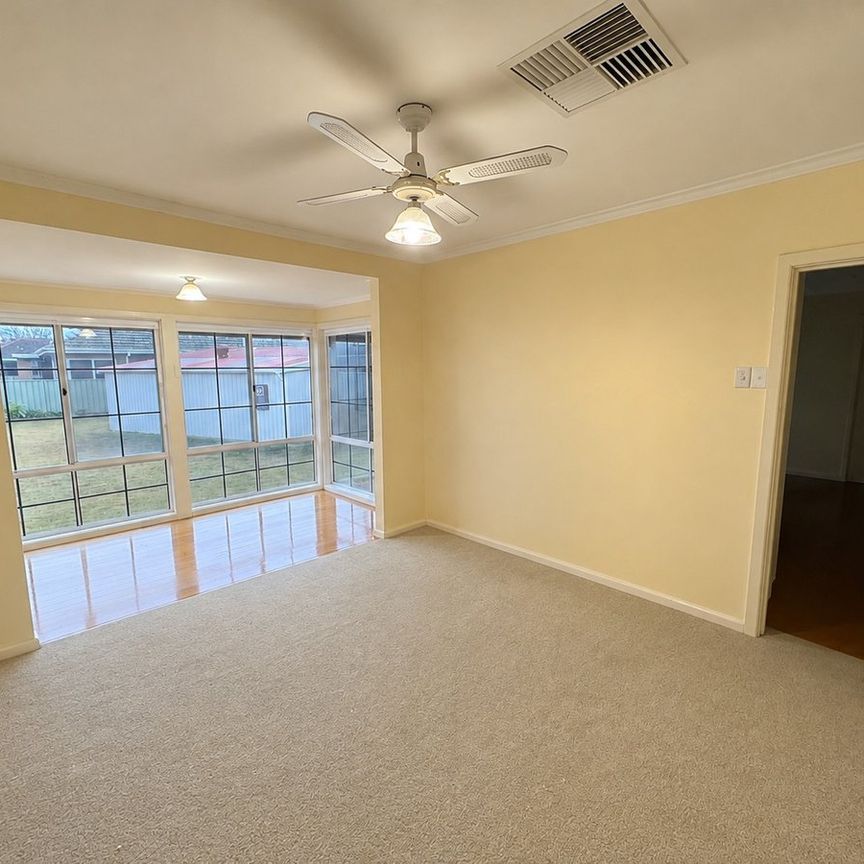Spacious & Low-Maintenance Living in South Shepparton! - Photo 1