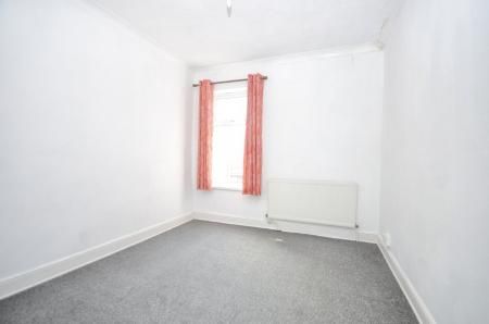2 bedroom Terraced House To Let - Photo 5