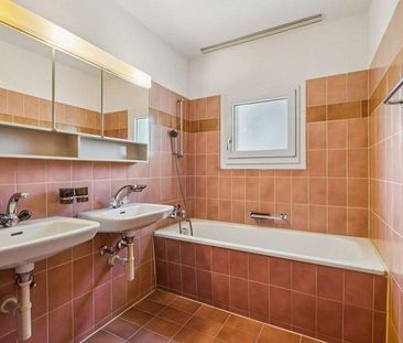 Charmante 4.5 Zimmer-Wohnung mit Balkon und Cheminée - Foto 3