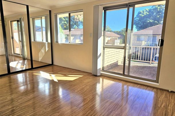 3 Bedroom Townhouse - Photo 1