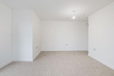 2 bedroom ground floor flat to rent - Photo 3