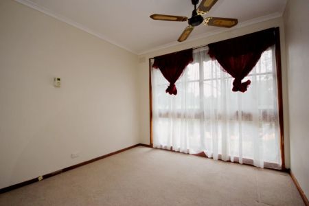 2 Bed, 1 Bath - Photo 3