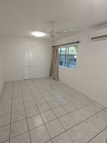 LOCATION!!! LOCATION!!!! - Photo 3