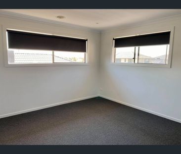 17 Rush Street, Aintree, Vic 3336 - Photo 4