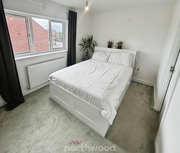 3 bedroom end of terrace house to rent - Photo 4