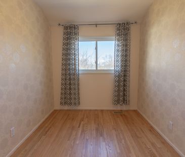 For Lease - 728 Krosno Boulevard, Pickering, Ontario - Photo 5