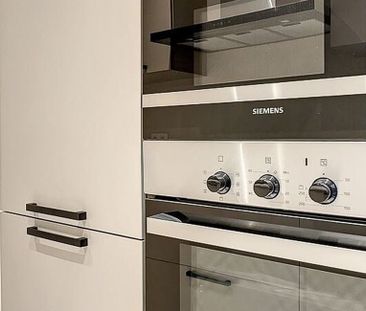 Appartement te huur in Jette voor € 950 met 1 slaapkamer - Photo 4