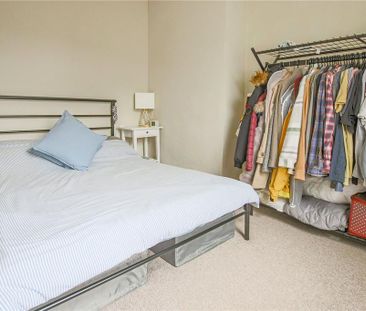 2 bedroom maisonette to rent - Photo 6