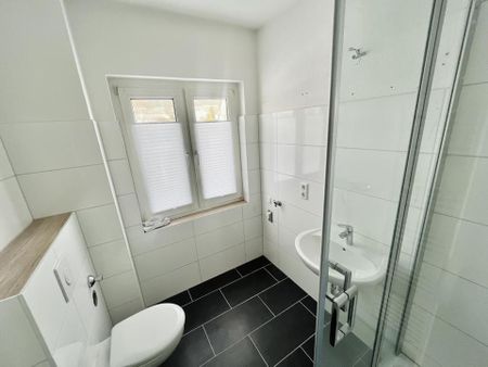 Erstbezug nach Sanierung! - Foto 3