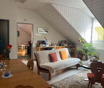 Charmante 3.5-Zimmer-Dachwohnung mit Lift in Liestal - Photo 1