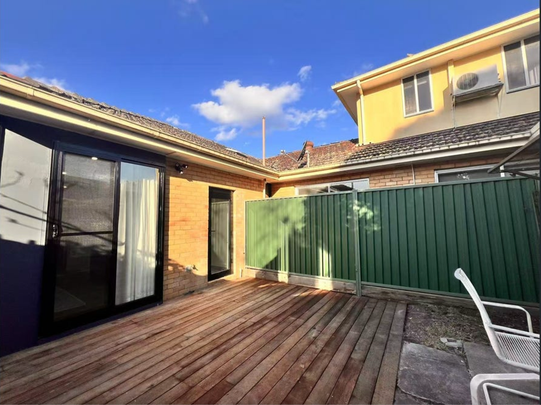 4-bedroom shared house, Camberwell Road - Photo 1