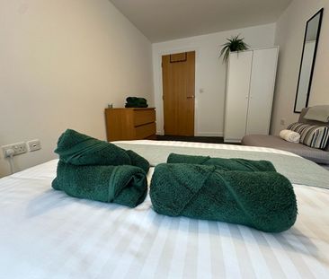 1 Bed Flat, Dyche Street, M4 - Photo 3