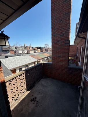 For Lease - 159 Montrose Avenue Unit# 2, Toronto, Ontario - Photo 1