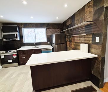 For Lease - 104 Armitage Drive, Newmarket, Ontario - Photo 6