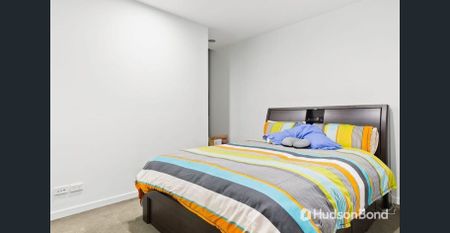 Easy living in the busy hub of Doncaster with 2 Car Parks - Photo 4