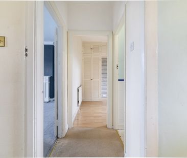 2 Bed Flat, Ilford, IG1 - Photo 5