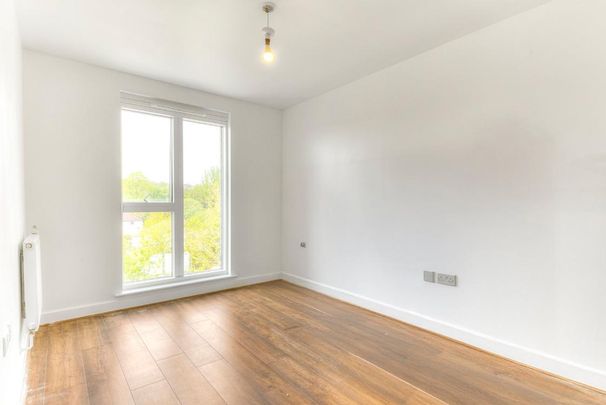 Adenmore Road, Catford SE6 - Photo 1