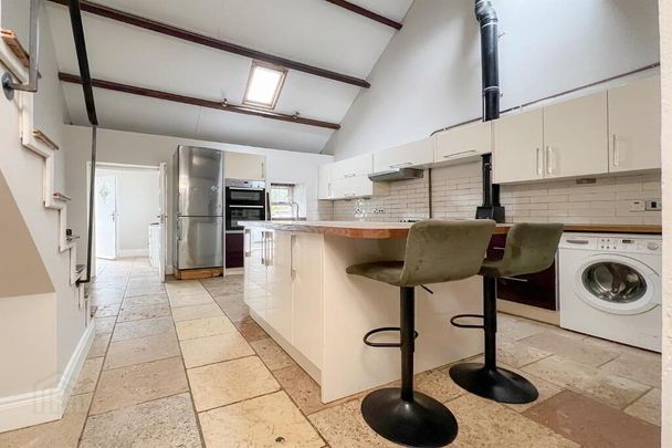 3a Dromara Road, Hillsborough, BT26 6HY - Photo 1