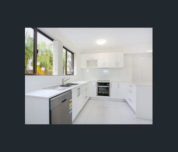 Space, Lifestyle & Convenience – Your Ideal Chermside Townhome - Photo 4