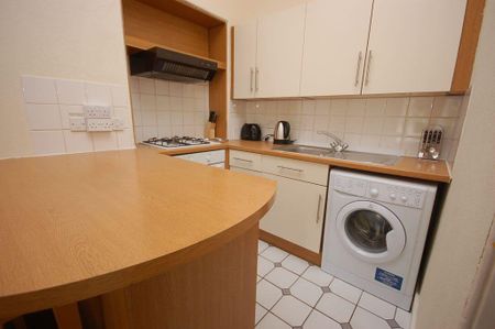 3 bedroom flat to rent - Photo 5