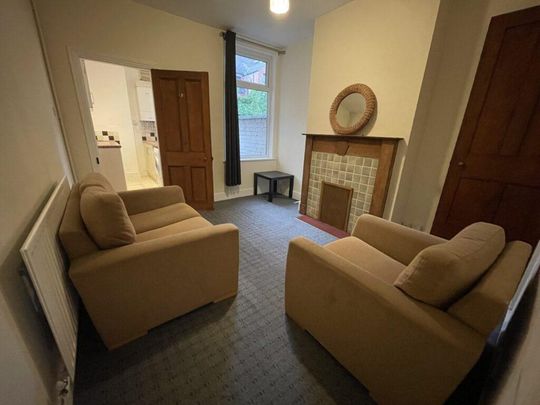 2 bedroom terraced house to rent - Photo 1