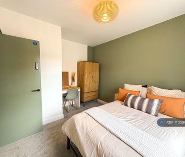 1 bedroom in a house share to rent - Photo 4