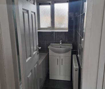 Room in a Shared Flat, St. Peters House, SE17 - Photo 2