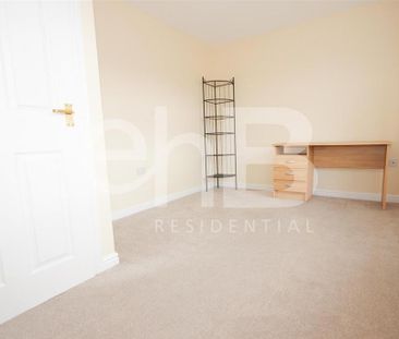 3 bedroom end of terrace house to rent - Photo 3