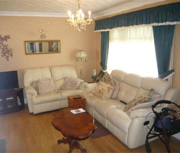 4 bedroom house to rent - Photo 2