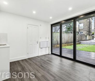 2 bedroom flat to rent - Photo 2