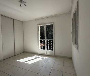 Location Maison 5 pièces 119m² SUSSARGUES 34160 - Photo 2