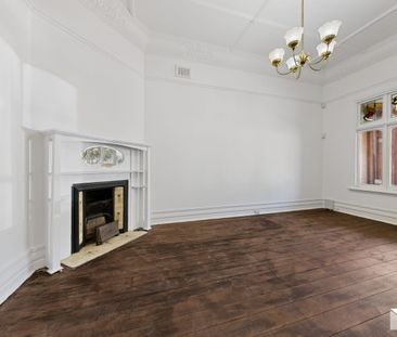 Period Home with Exceptional Space in the Heart of St Kilda - Photo 1
