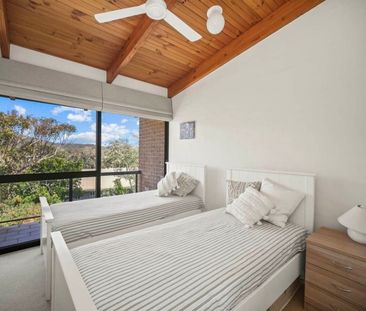 Absolute beachfront 3 Bdrm townhouse with direct access to Boomeran... - Photo 5