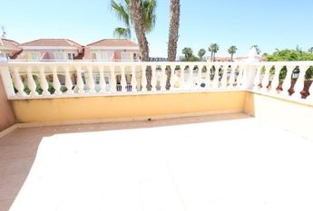 Adosado en la Regia . Temporada larga.