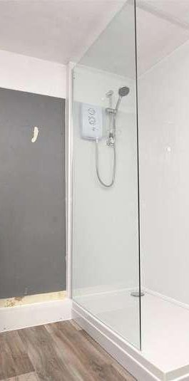 High Street, Winterbourne, Bristol, Gloucestershire, BS36 - Photo 1