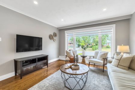 For Lease - 52 Ivorwood Crescent Unit# Main, Toronto, Ontario - Photo 3