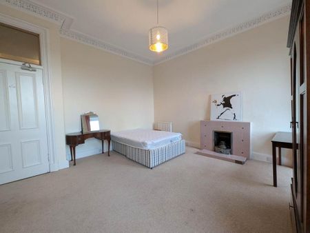 4 bedroom flat to rent - Photo 5