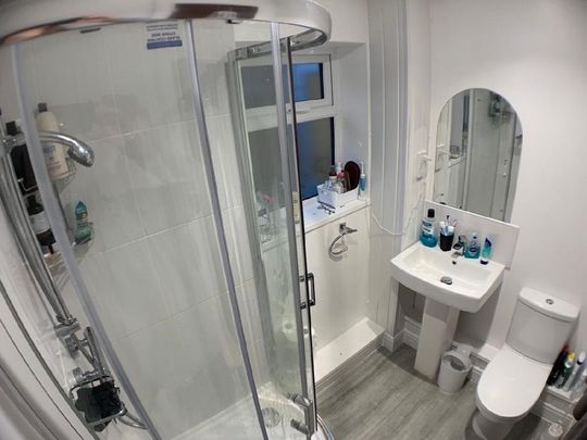 5 bedroom house to rent - Photo 1