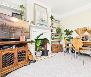 4 bedroom terraced house to rent - Photo 1