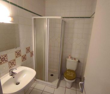 Location Appartement 2 pièces 51m² LES VANS 07140 - Photo 1