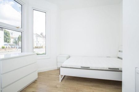 House share to rent - Photo 2