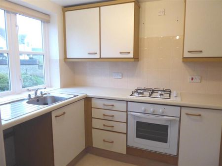 2 bedroom terraced house to rent - Photo 4