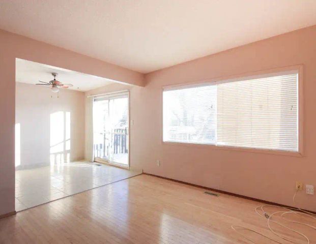 4 BR Duplex in Excellent Location — 4 Bedrooms Duplex - Photo 1