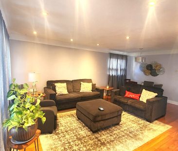 For Lease - 317 Burrows Hall Boulevard, Toronto, Ontario - Photo 2